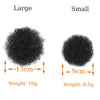 مقارنة بين كعكات شعر البف (puff hair buns) للأطفال الصغار، كبيرة وصغيرة، توضح الفرق في الحجم والوزن.
