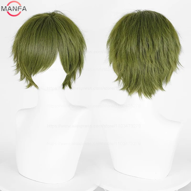 Un par de extensiones de cabello verde cortas y en capas mostradas en un maniquí.
