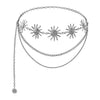 Silberner Boho-Mond-Faszien-Taillenchoker mit mehreren Strängen und dekorativen Sonnenstrahlen-Elementen.