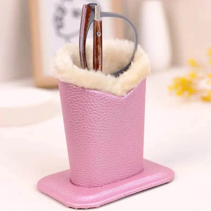 Rosa Plüsch-Brillenhalter mit Holz- und Silberrahmen und flauschiger weißer Innenfutter