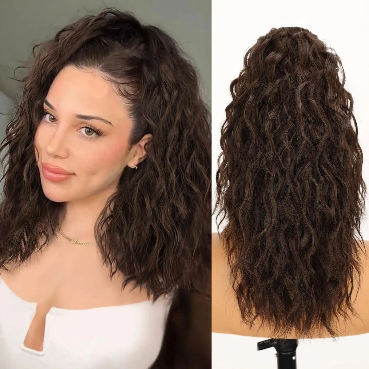 Une femme modélise de longues extensions de cheveux foncés à clou plat avec des ondulations volumineuses.