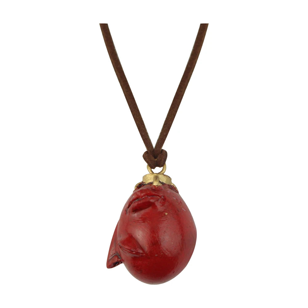 Collar con dije de logo de espada Berserk de anime suspendido de un cordón marrón.