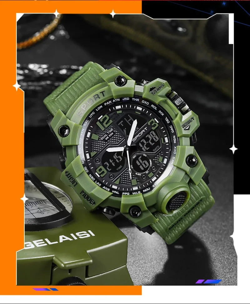 Gros plan d'une montre sportive numérique homme verte deux temps posée sur une surface sombre.
