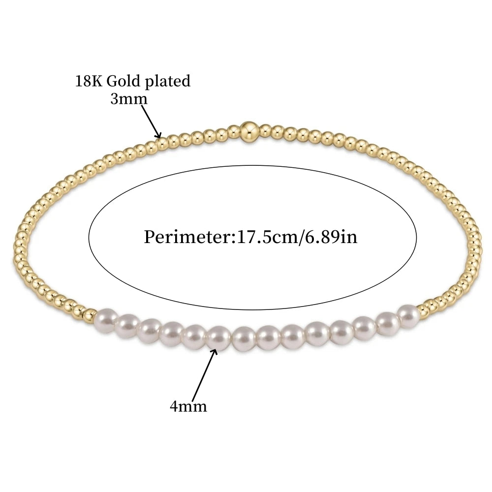 Bracelet perles en or 18K plaqué avec chaîne de 3mm et brin de perles de 4mm.