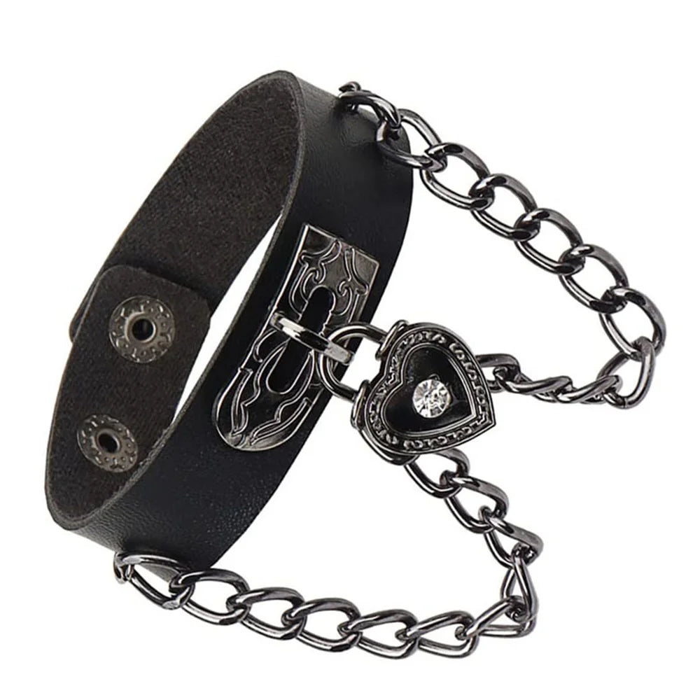 Ensemble de bracelets en cuir noir avec chaîne et pendentif en forme de cœur