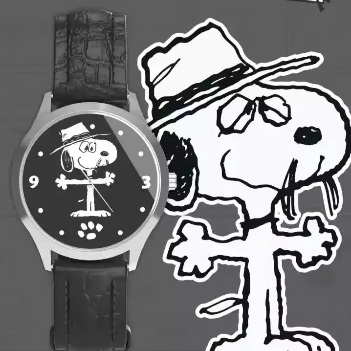 Silberuhr mit schwarzem Armband und weißer Cartoon-Zeichnung von Snoopys Kopf