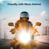 Una persona con casco de motocicleta mostrando una luz brillante desde la visera.