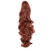 Pieza de cabello largo y ondulado castaño rojizo, peinado en cola de caballo
